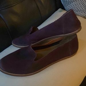 Burgundy Ugg leather flats